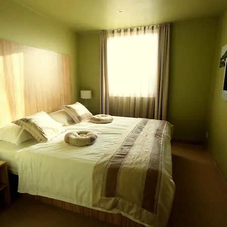 Ambient 3*
