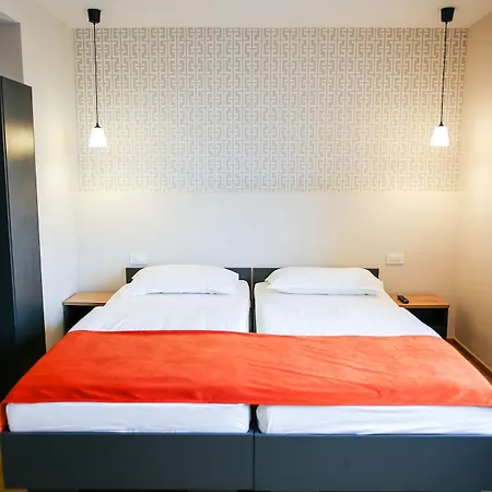 氛围酒店 多明萨尔