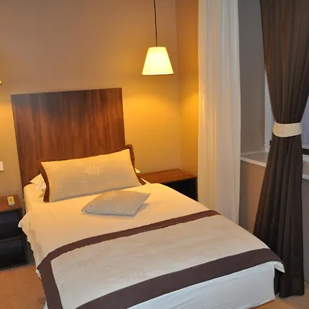 Ambient 3*